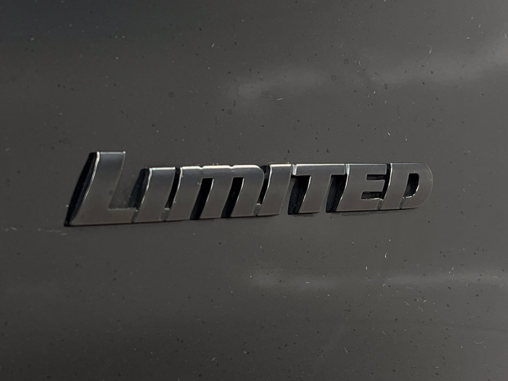 Used 2019 Toyota 4Runner Limited AWD/4WD image 43