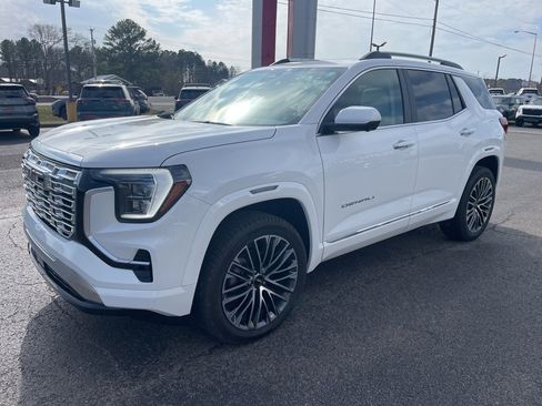 Used 2026 GMC Terrain Denali image 5