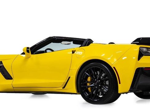 Used 2018 Chevrolet Corvette Z06 RWD image 4