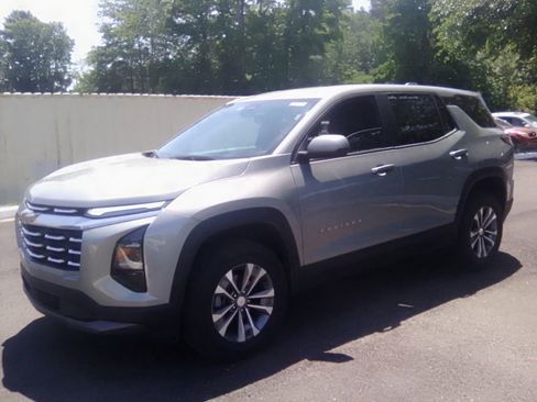 Used 2026 Chevrolet Equinox LT FWD image 15
