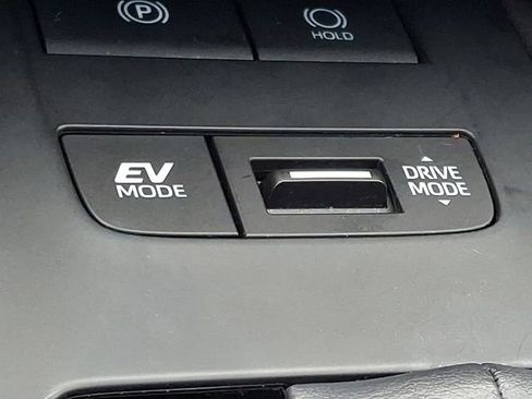 Used 2024 Toyota Venza Nightshade image 24