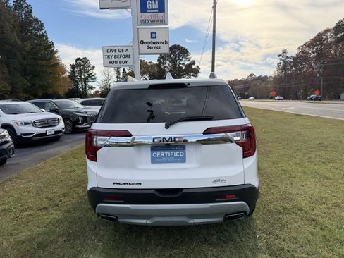 Certified 2023 GMC Acadia SLT image 6