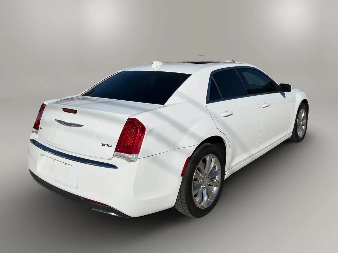 Used 2016 Chrysler 300 Limited AWD/4WD image 9
