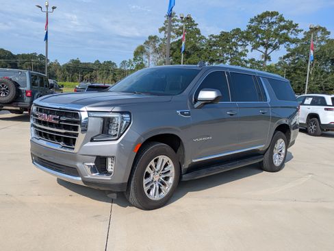 Used 2021 GMC Yukon XL SLT RWD image 4
