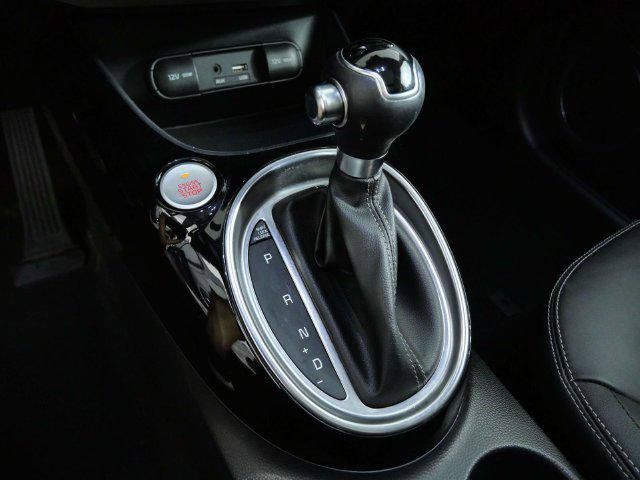 Used 2017 Kia Soul + w/ Primo Package FWD image 16