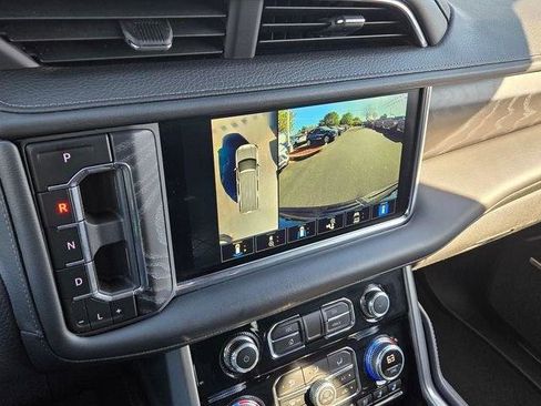 Used 2023 GMC Yukon Denali AWD/4WD image 23