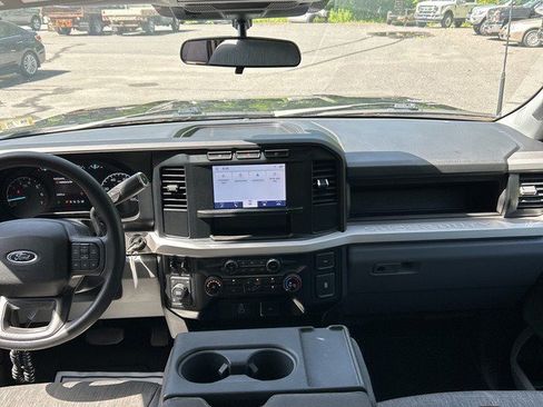 Used 2023 Ford F250 XL w/ STX Appearance Package AWD/4WD image 9