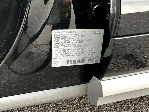 Used 2025 Audi Q5 2.0T Premium Plus w/ Premium Plus Package image 19