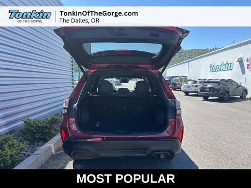 Used 2025 Subaru Forester Premium AWD/4WD image 4