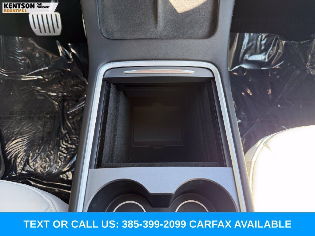 Used 2024 Tesla Model Y Performance AWD/4WD image 19