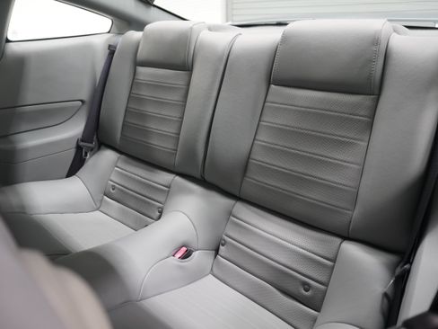 Used 2007 Ford Mustang GT RWD image 12
