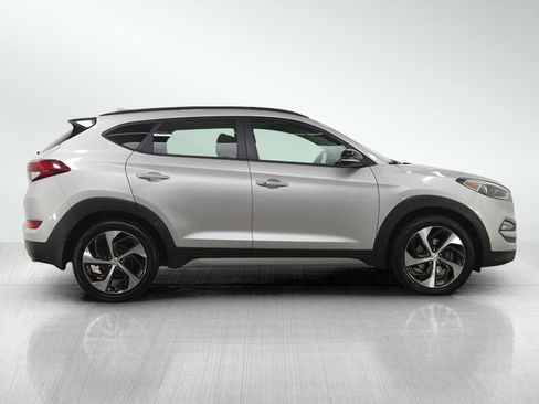 Used 2018 Hyundai Tucson Sport image 6