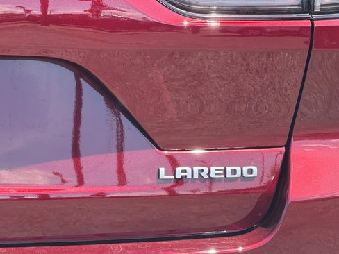 New 2026 Jeep Grand Cherokee Laredo w/ Trailer Tow Package AWD/4WD image 7