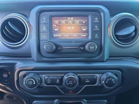 Used 2021 Jeep Gladiator Sport image 6