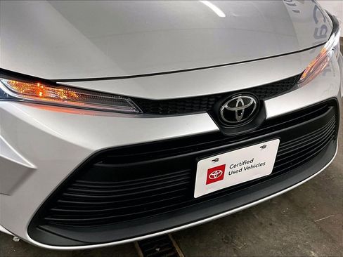 Certified 2025 Toyota Corolla LE FWD image 30
