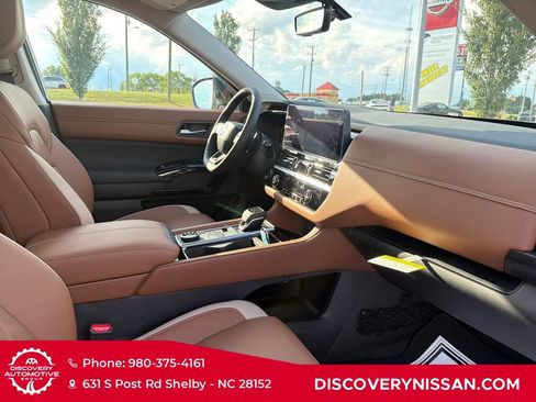 New 2026 Nissan Pathfinder Platinum w/ Accent Package AWD/4WD image 41