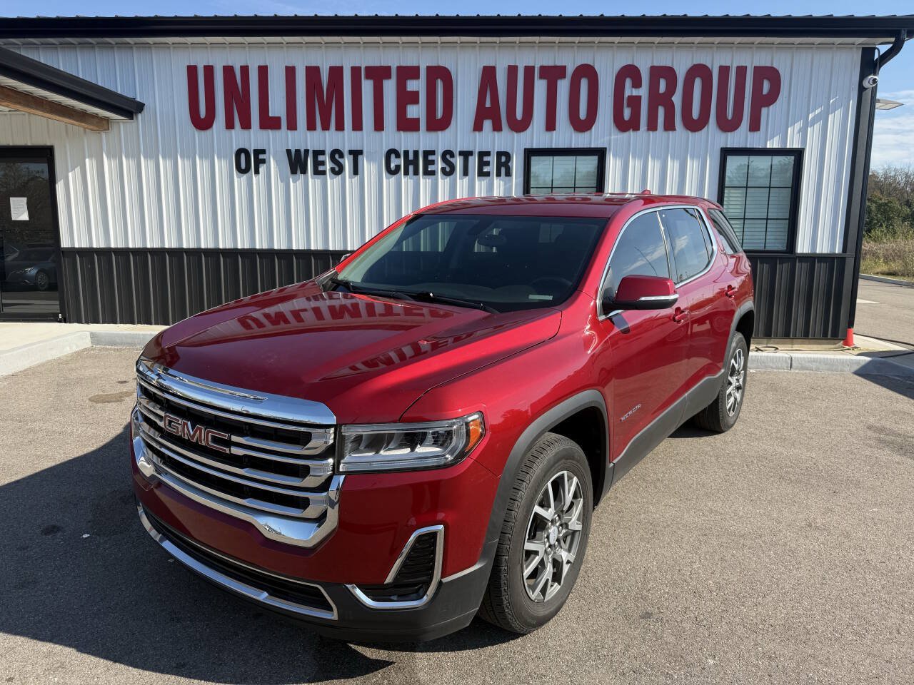 Used 2021 GMC Acadia SLE FWD image 1