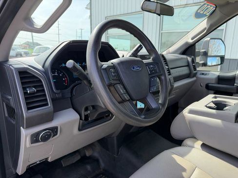 Used 2020 Ford F250 XL w/ STX Appearance Package RWD image 15
