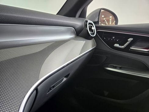 Certified 2026 Mercedes-Benz GLC 300 4MATIC image 27