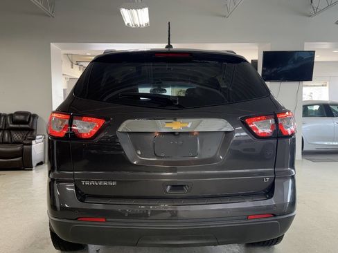 Used 2017 Chevrolet Traverse LT image 5
