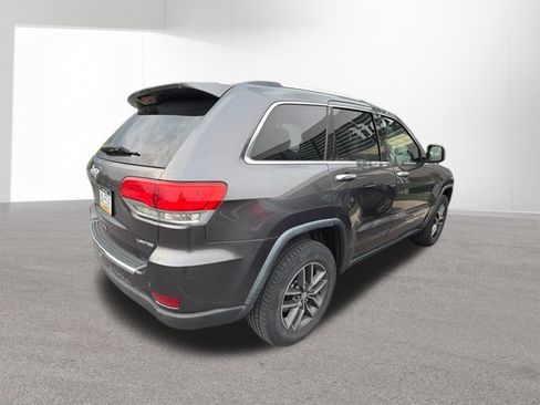 Used 2017 Jeep Grand Cherokee Limited AWD/4WD image 3