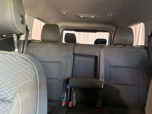 Used 2017 GMC Acadia SLE FWD image 23