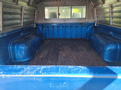 Used 1996 Nissan Pickup XE image 19