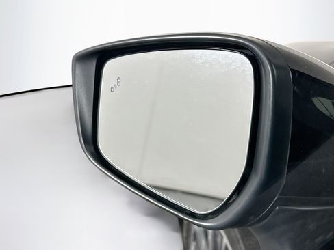 Used 2025 Nissan Versa SV FWD image 16