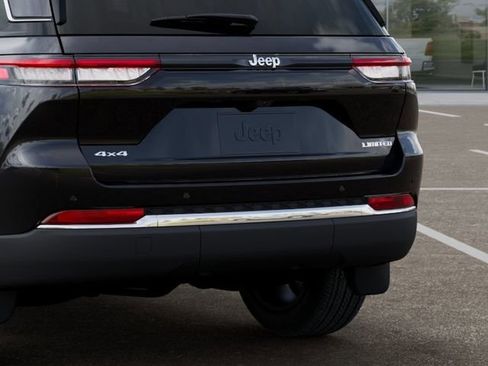 New 2026 Jeep Grand Cherokee Limited AWD/4WD image 13