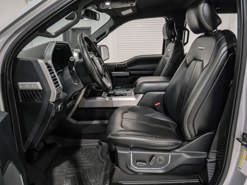 Used 2016 Ford F150 Platinum w/ Equipment Group 701A Luxury image 19