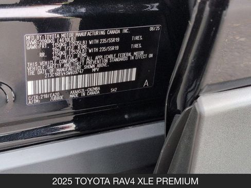 Used 2025 Toyota RAV4 XLE Premium FWD image 27