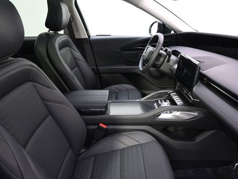 New 2026 Lincoln Nautilus Reserve AWD/4WD image 16