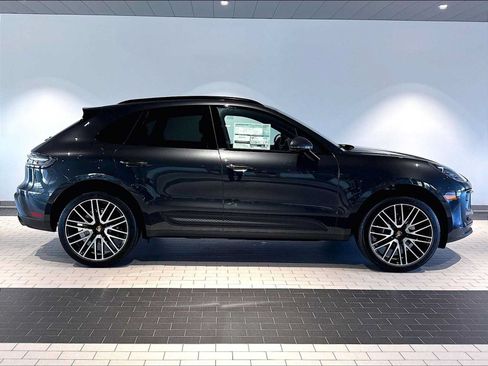 New 2026 Porsche Macan AWD/4WD image 8