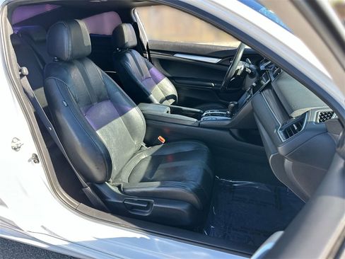 Used 2019 Honda Civic Touring image 35