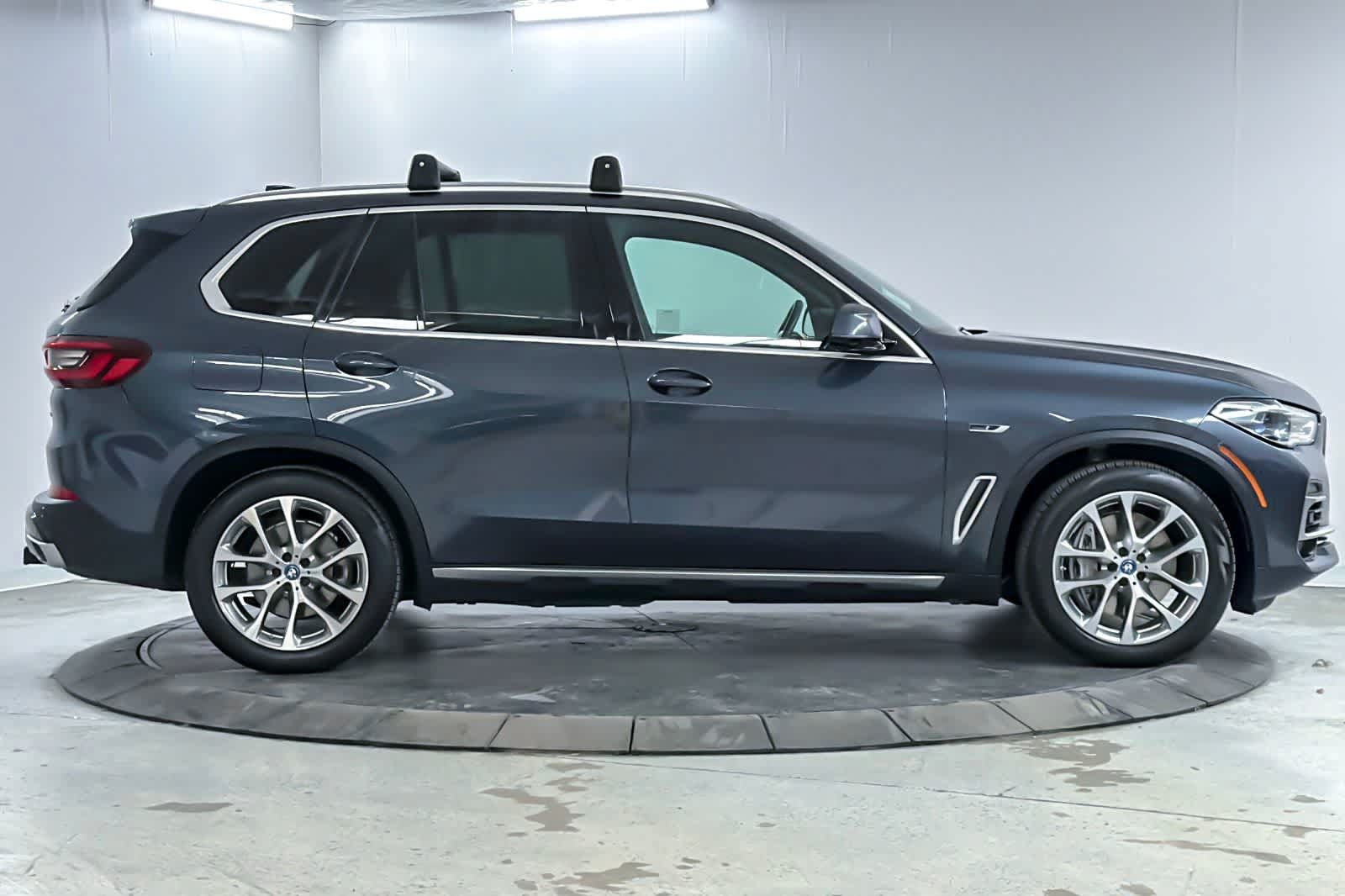 Used 2022 BMW X5 xDrive45e w/ Executive Package AWD/4WD image 8