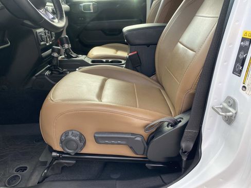 Used 2023 Jeep Wrangler Sahara w/ Cold Weather Group image 22