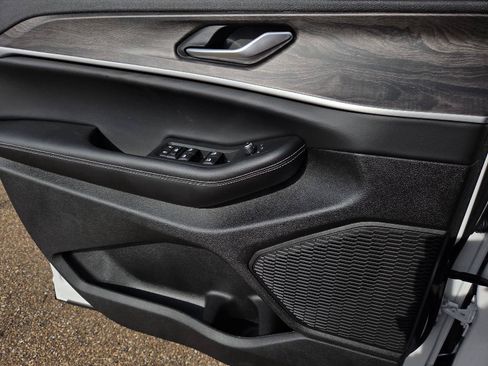New 2026 Jeep Grand Cherokee Altitude RWD image 14