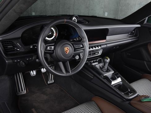 Used 2022 Porsche 911 GT3 image 5