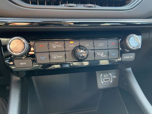 New 2026 Jeep Compass Limited w/ Sun, Sound & Navigation Group image 31