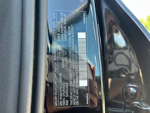 Certified 2025 Volvo XC90 B5 Core AWD/4WD image 34