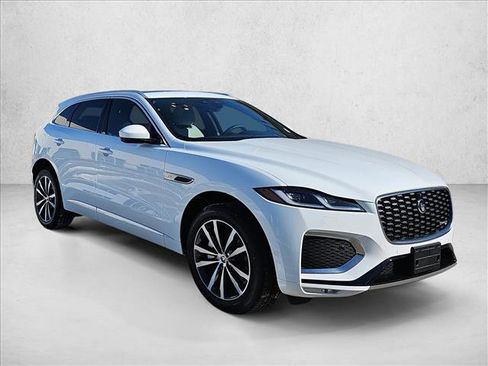 Certified 2025 Jaguar F-PACE R-Dynamic S image 3