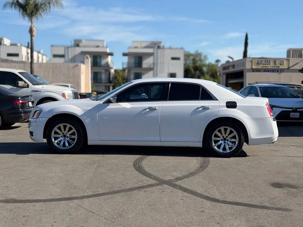 Used 2012 Chrysler 300 Limited RWD image 8