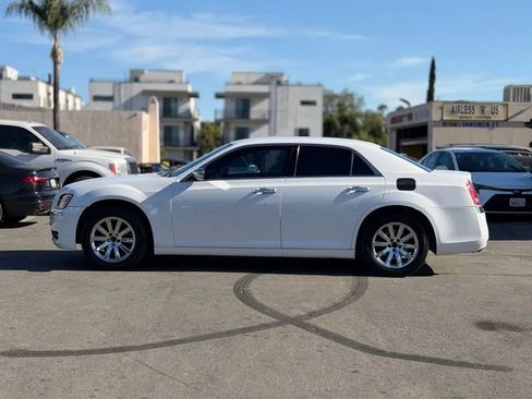 Used 2012 Chrysler 300 Limited RWD image 8