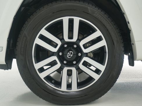 Used 2021 Toyota 4Runner Limited RWD image 32