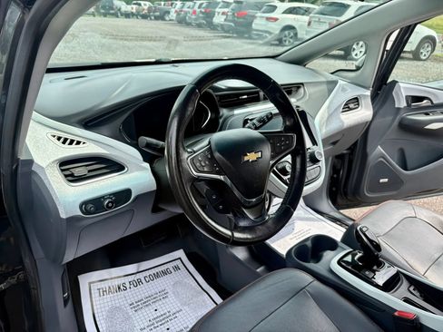 Used 2021 Chevrolet Bolt Premier w/ Infotainment Package FWD image 14