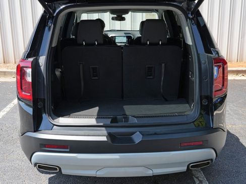 Used 2023 GMC Acadia SLT FWD image 9