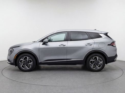 Used 2024 Kia Sportage LX image 5