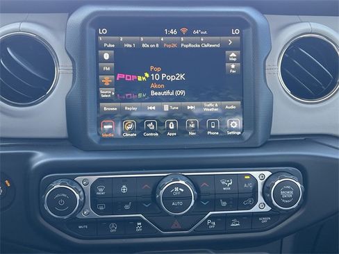 Used 2022 Jeep Gladiator Overland image 12