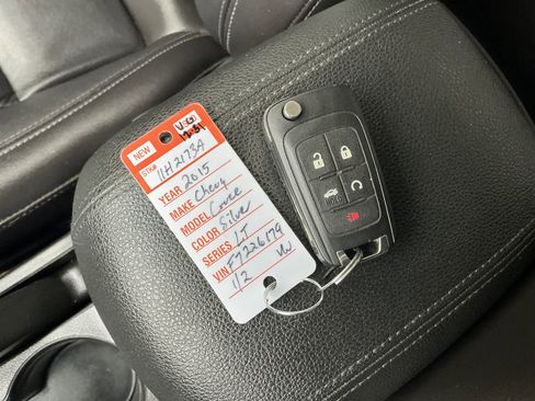 Used 2015 Chevrolet Cruze LT image 8