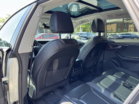 Used 2023 Audi Q8 Premium w/ Convenience Package AWD/4WD image 29